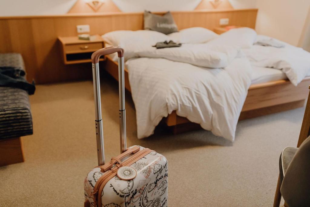Dorfcafe Unken Hotelpension Swirtshaus Im Dorf المظهر الخارجي الصورة