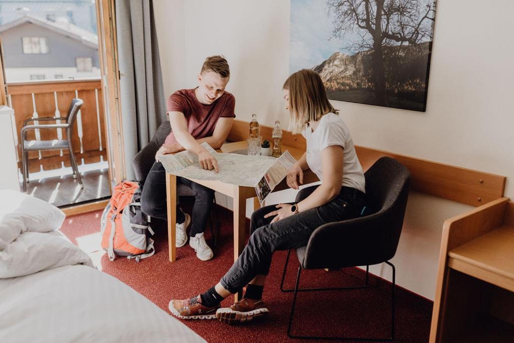 Dorfcafe Unken Hotelpension Swirtshaus Im Dorf المظهر الخارجي الصورة