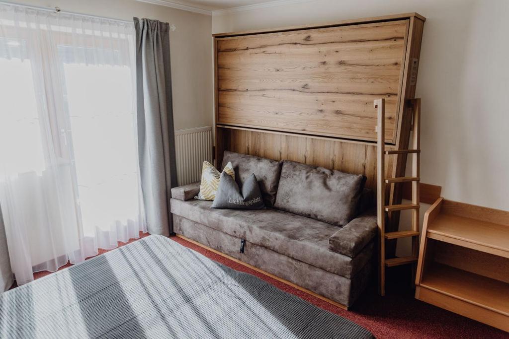 Dorfcafe Unken Hotelpension Swirtshaus Im Dorf المظهر الخارجي الصورة