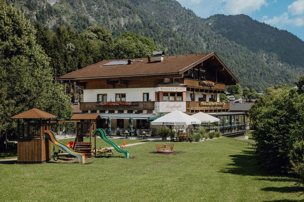 Dorfcafe Unken Hotelpension Swirtshaus Im Dorf المظهر الخارجي الصورة